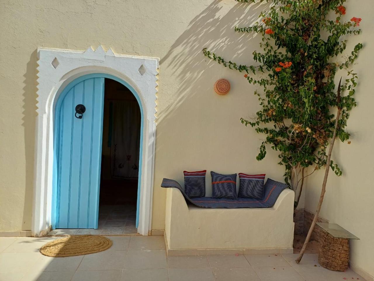 Dar El Jerbiya Hotel Midoun Bagian luar foto